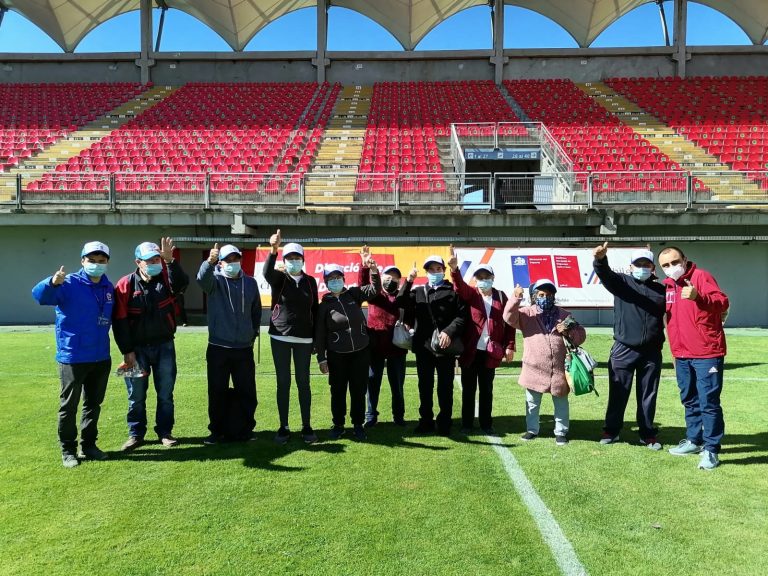 Adultos mayores participaron de actividad deportiva en Chillán