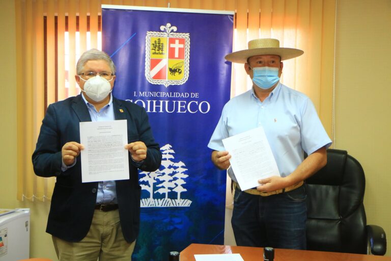 Municipio firma convenio con el Club de Huasos de Chillán