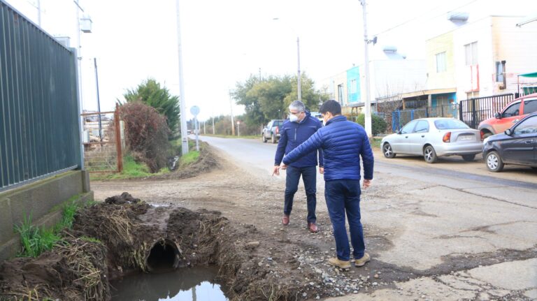 Acumulación de agua en Prat con Comercio: Alcalde Chandía reitera llamado a autoridades regionales a dar soluciones