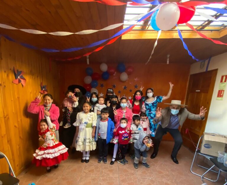 Niños, niñas y adultos celebraron Fiestas Patrias en la Ramada Chile Crece Contigo