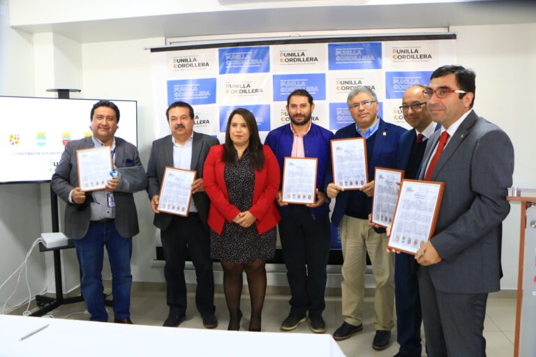 Municipio y SLEP Punilla Cordillera firman convenio de cooperación y colaboración
